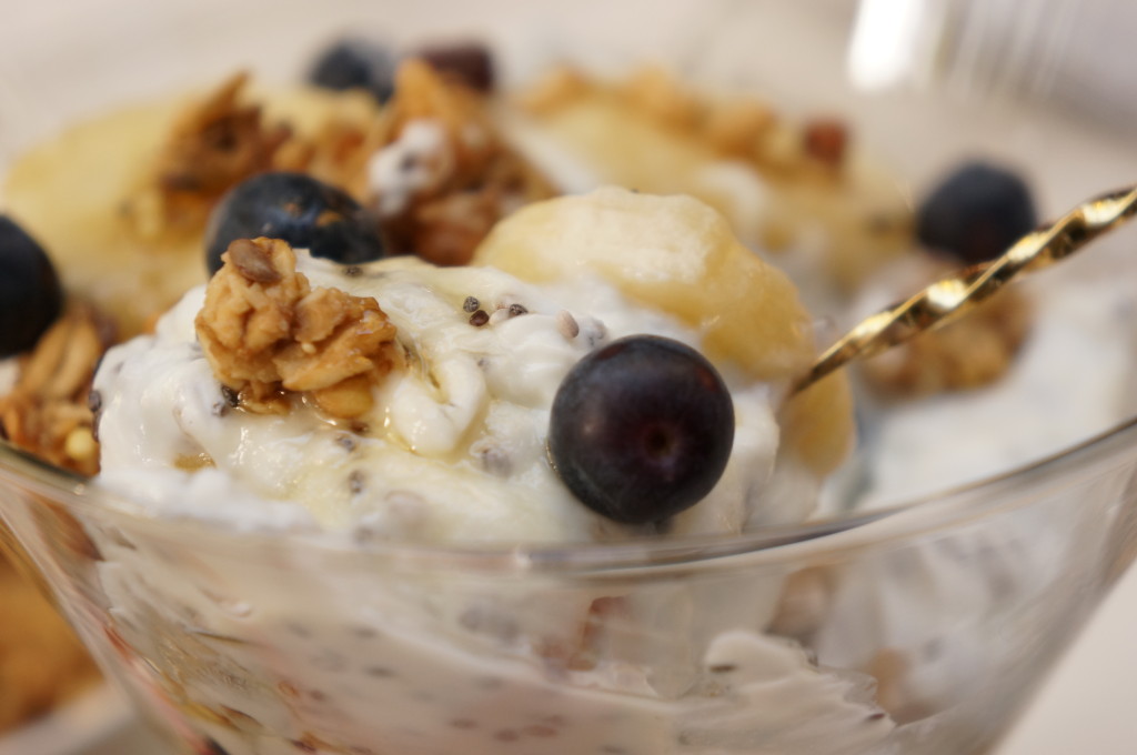 Healthy Granola Yogurt Parfait